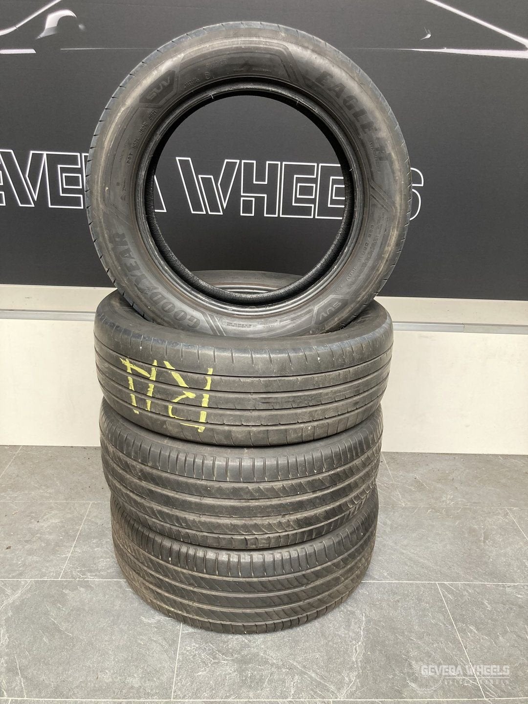4x 235/55/18 100V Michelin / Goodyear zomer banden  AO, Auto-onderdelen, 18 inch, Gebruikt, -, -