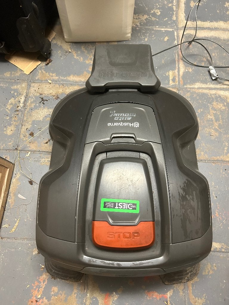 Husqvarna 310 robot tondeuse, Jardin & Terrasse, Tondeuses robotisées, Enlèvement, Utilisé, Husqvarna