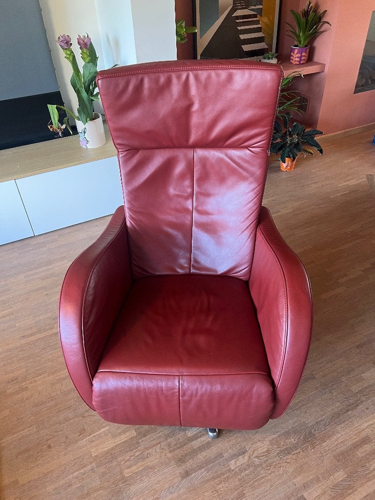 Leren fauteuil in bordeauxrood leer, draai- en verstelbaar, Ophalen, Minder dan 75 cm, Zo goed als nieuw, Modern