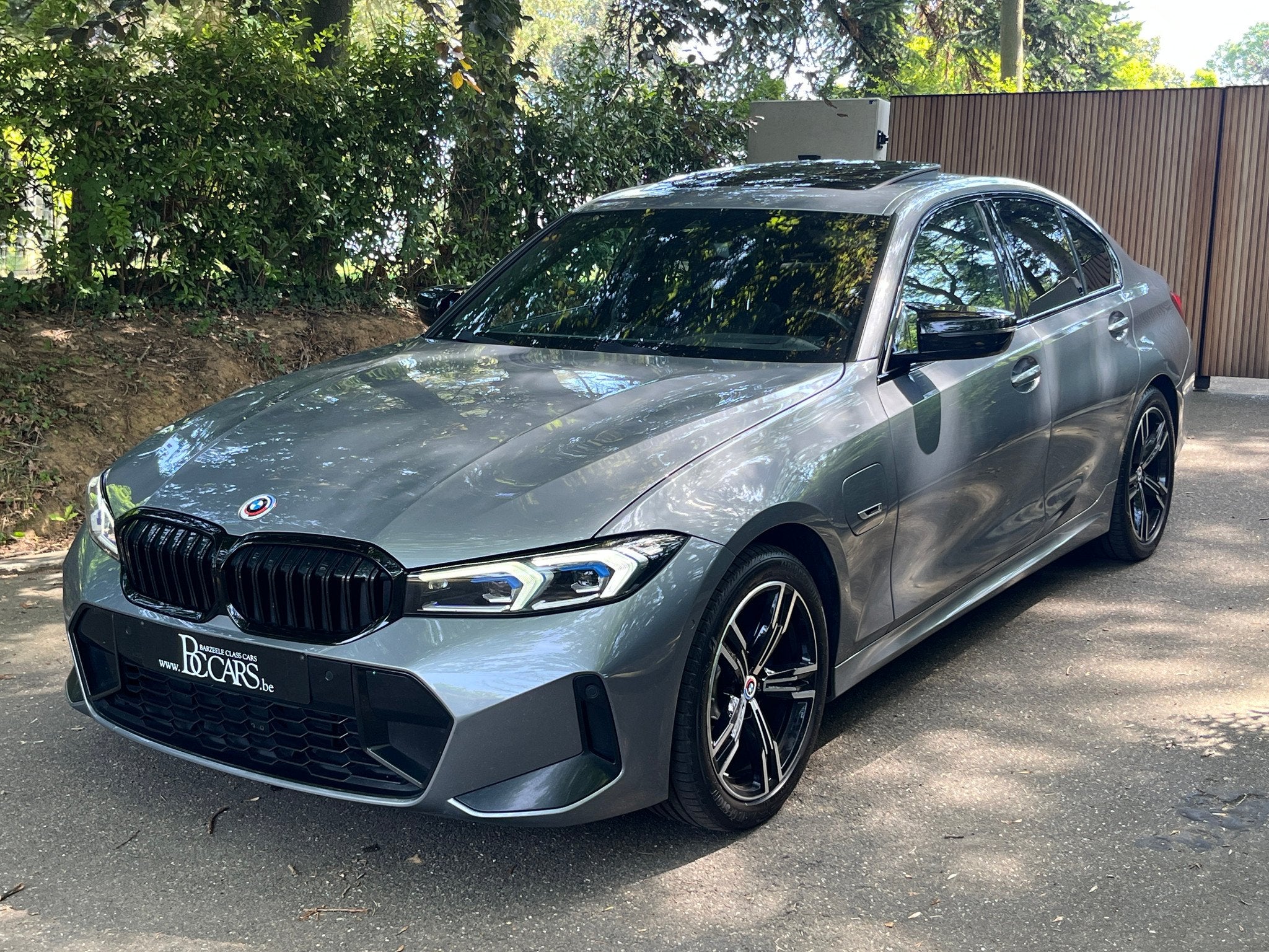 BMW 330 e M-Pakket-Laser-Keyless-Head Up-Pano-Pro-Cam18", Auto's, BMW, Automaat, Achterwielaandrijving, 4 cilinders, Leder