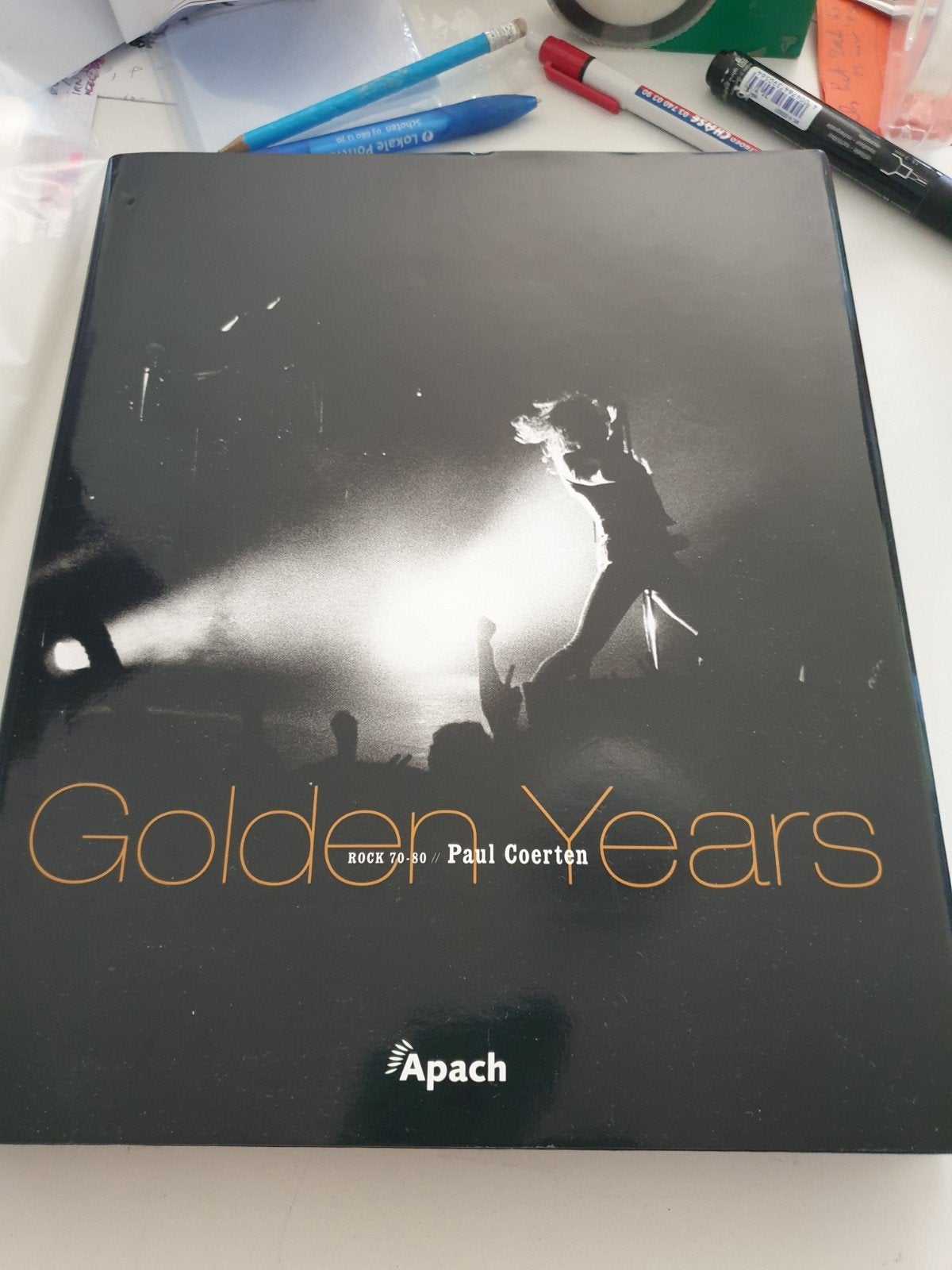 Golden Years De Rockjaren '70 en '80 in beeld, Boeken, Kunst en Cultuur | Fotografie en Design, Ophalen of Verzenden, Zo goed als nieuw