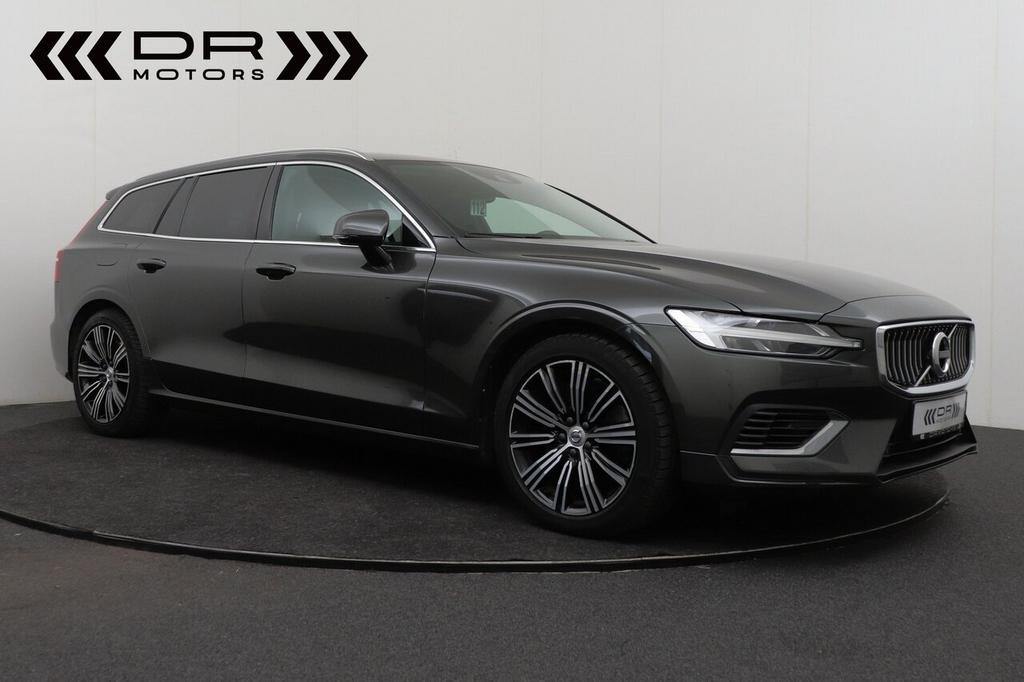 Volvo V60 T6 - RECHARGE - INSCRIPTION - WEGKLAPBARE TREKHAA, Auto's, Volvo, 0 min, 0 kg, 5 deurs, Hybride Elektrisch/Benzine