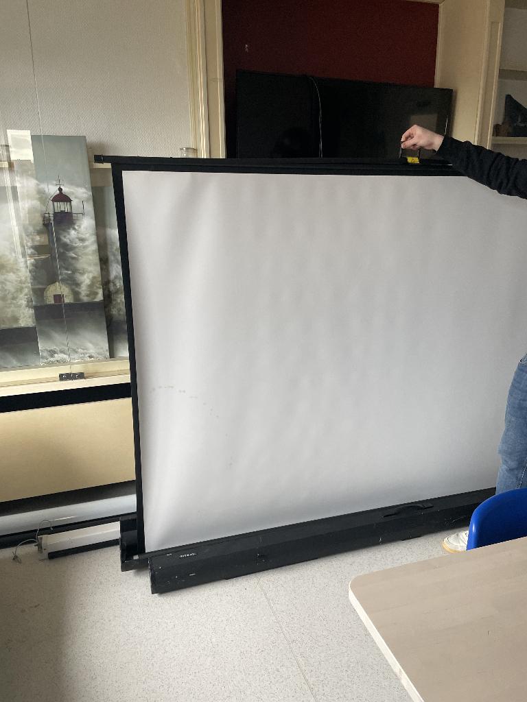 Beamer scherm / projectiescherm, Audio, Tv en Foto, Projectieschermen, Ophalen, Handmatig, Gebruikt