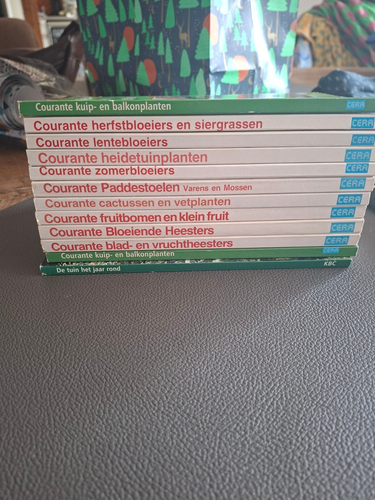 Verschillende boekjes over planten, Enlèvement