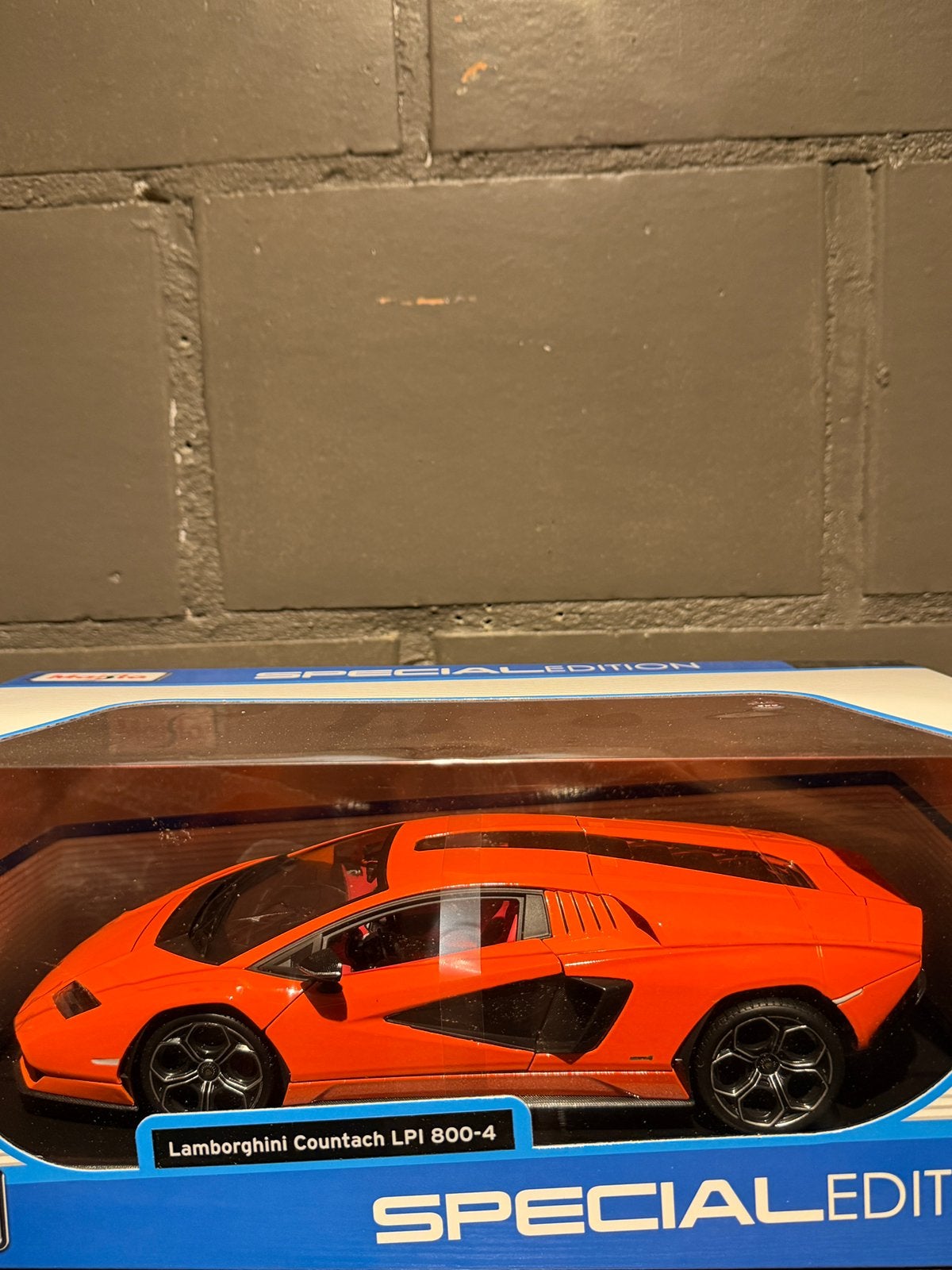 Lamborghini countach LPI 800-4, Hobby & Loisirs créatifs, Enlèvement, Comme neuf, Maisto
