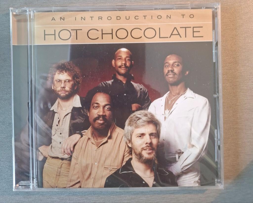 CD. Chocolat chaud Une introduction à. Nouveau dans son emba, CD & DVD, CD | Compilations, Enlèvement ou Envoi