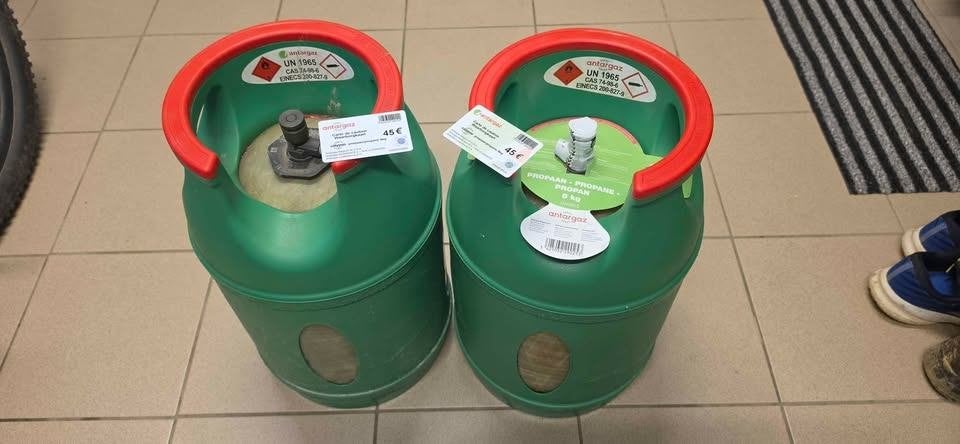 2 bonbonnes de gaz Propane +  2 cartes de caution, Divers, Enlèvement, Neuf