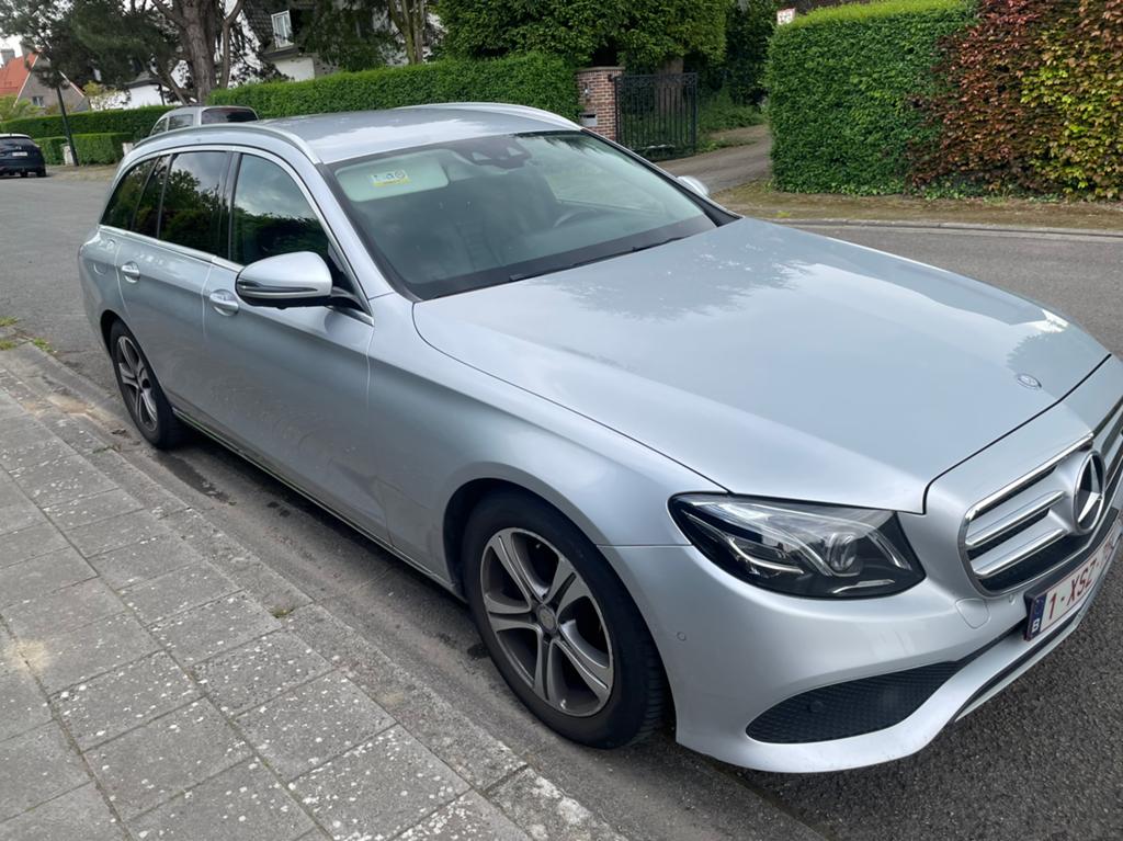 Mercedes E220D AMG line wide screen, Auto's, Automaat, Achterwielaandrijving, Parkeersensor, 5 deurs
