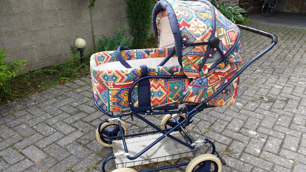 Kinderwagen 3 in 1 € 80,-, Verstelbare duwstang, Zo goed als nieuw, Combiwagen, Ophalen