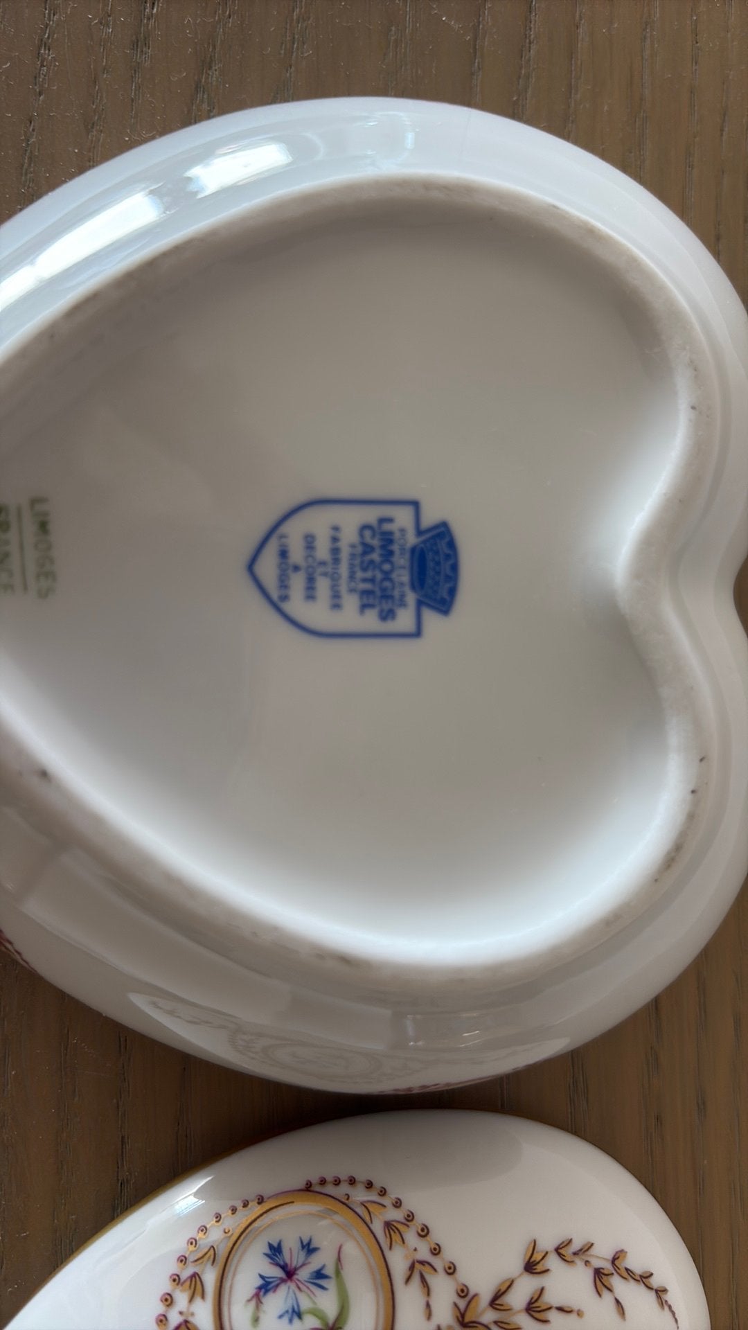 Doosje Limoges, Ophalen