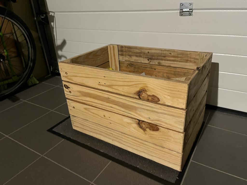 2 stevige houten kisten, Ophalen, Gebruikt
