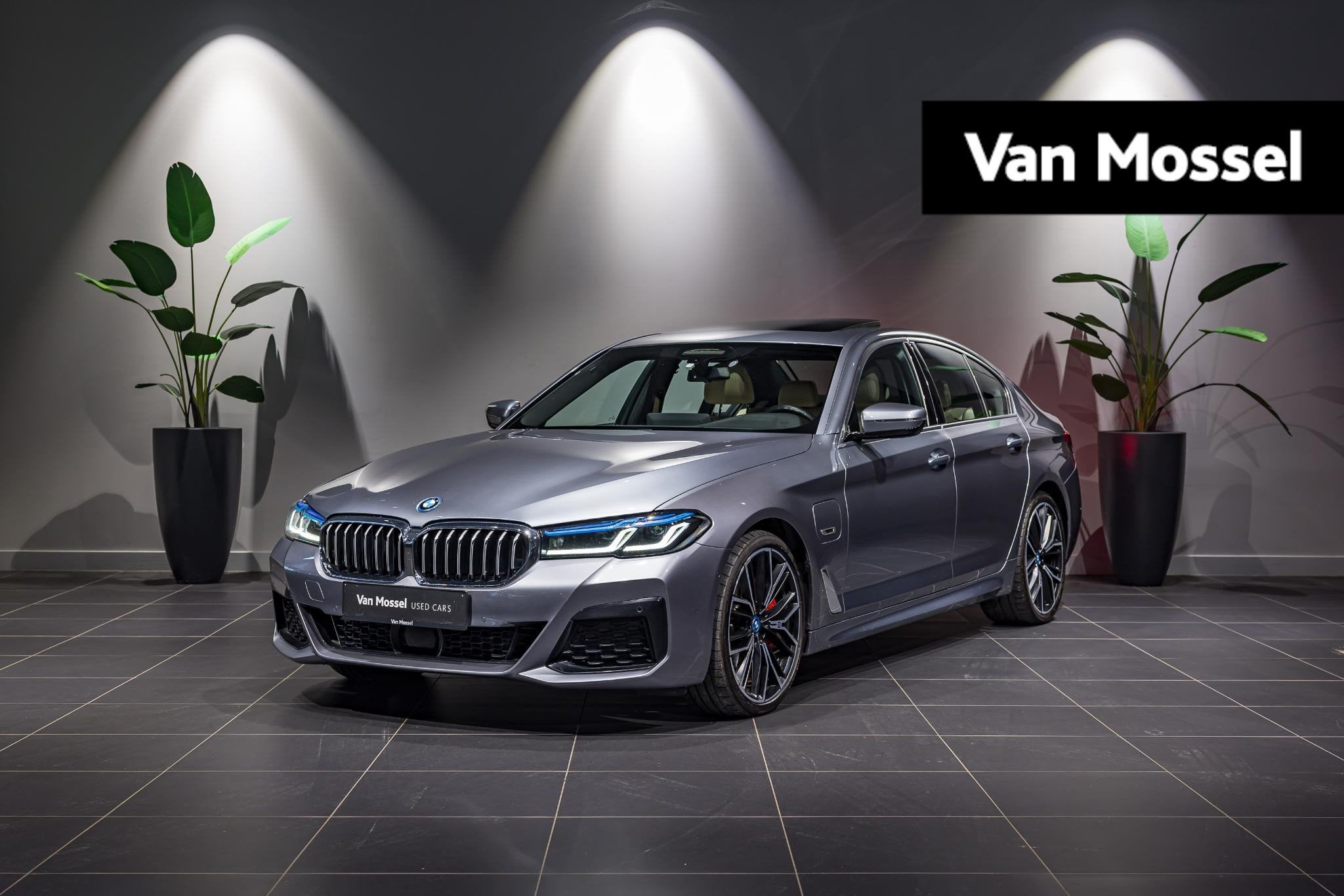 BMW 5 Serie Berline 545e xDrive (automatique), Autos, BMW, 12 kWh, Argent ou Gris, Entreprise, 2000 kg