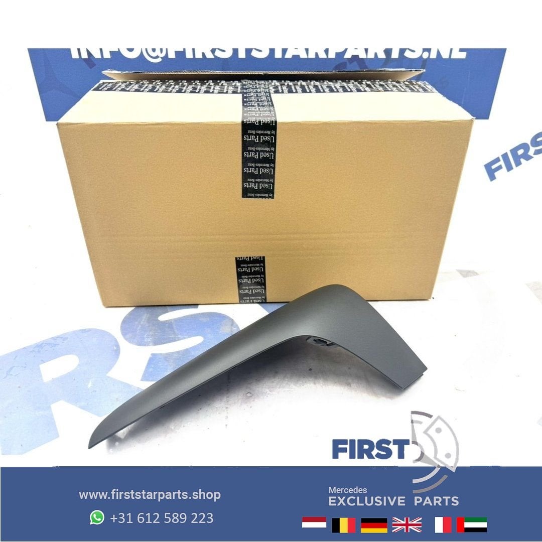 W243 EQA EQB AMG LINE VOORBUMPER SIERLIJST A2438854503 LINKS