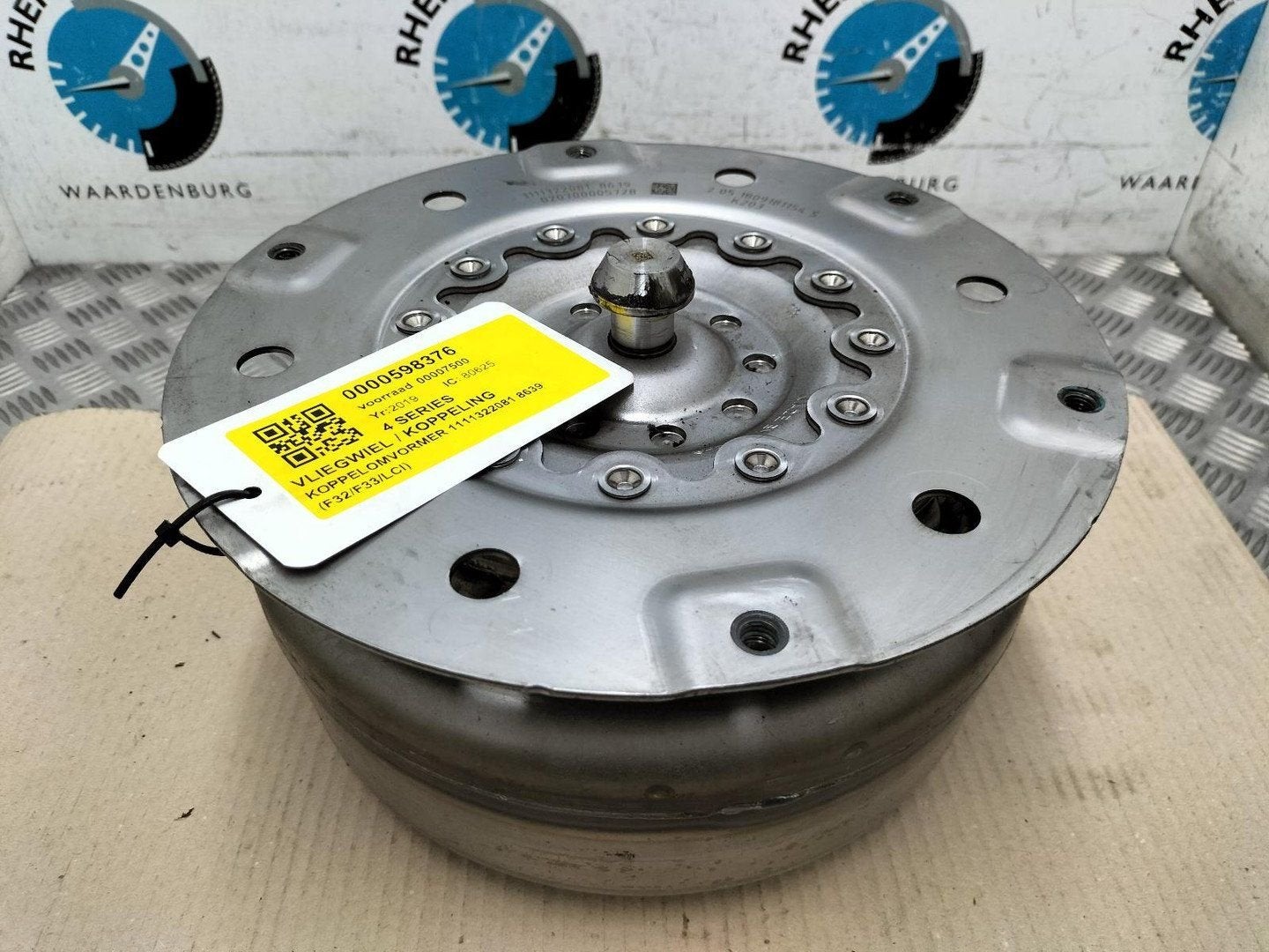 BMW 4 SERIES VLIEGWIEL / KOPPELING 2019, Ophalen of Verzenden, Gebruikt, Stiba lid