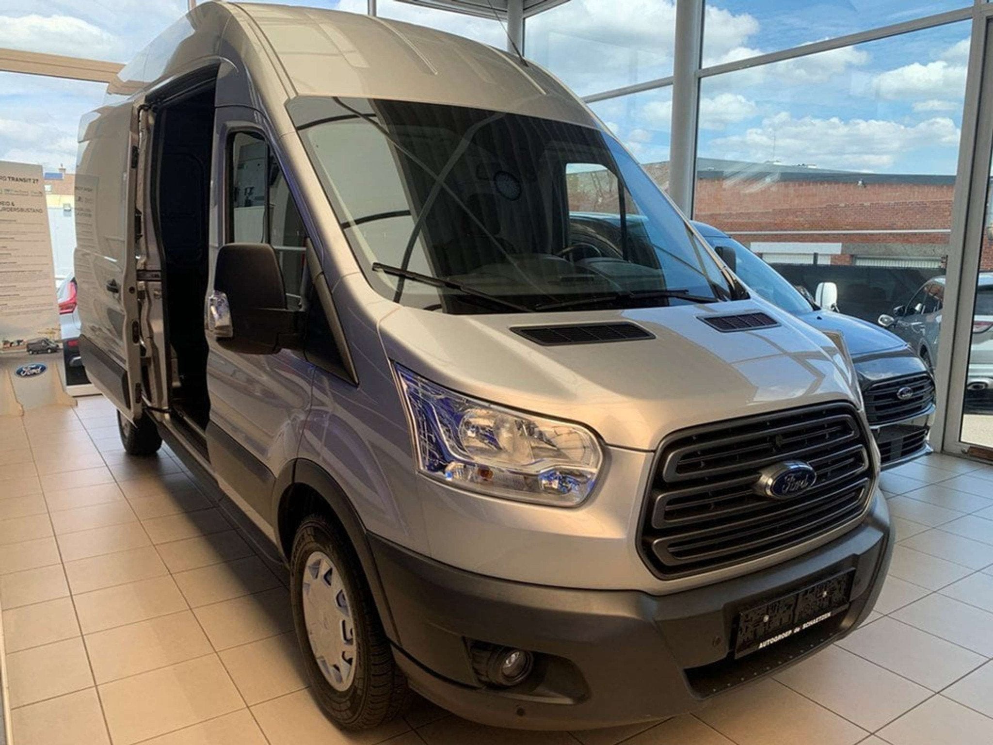 Ford Transit (bj 2019), Auto's, Bestelwagens en Lichte vracht, Stof, Gebruikt, Zwart, 96 kW