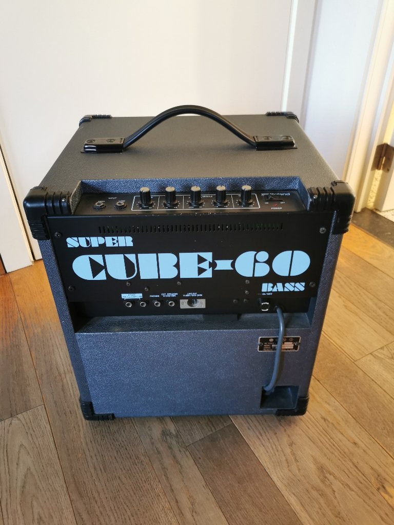 Roland Cube Bass 60W, Musique & Instruments, Enlèvement, Comme neuf, Guitare basse, 50 à 100 watts