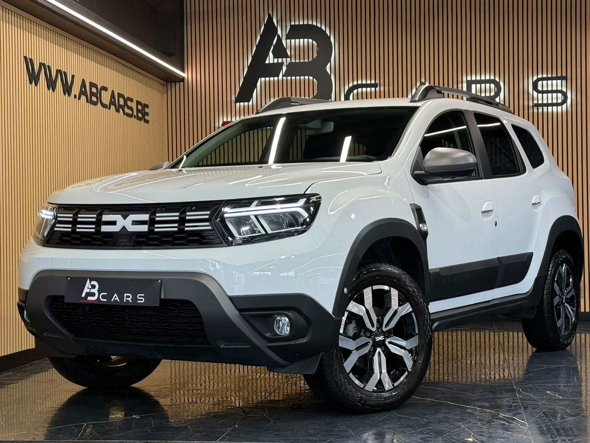 Dacia Duster 1.0 ECO * LPG + ESSENCE * 1ER PROPRIETAIRE * GA, Auto's, Stof, Gebruikt, Zwart, 91 pk