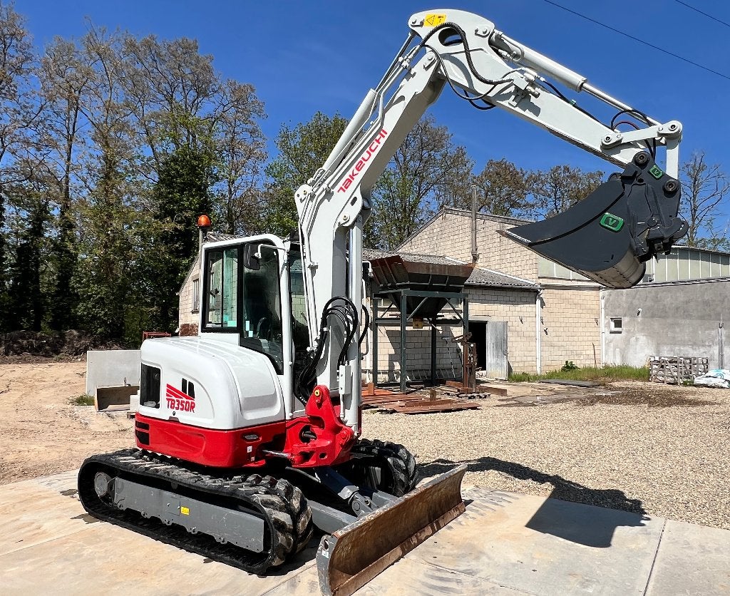 Takeuhi TB350R minigraver, Articles professionnels, Machines & Construction | Grues & Excavatrices, Enlèvement, Excavatrice
