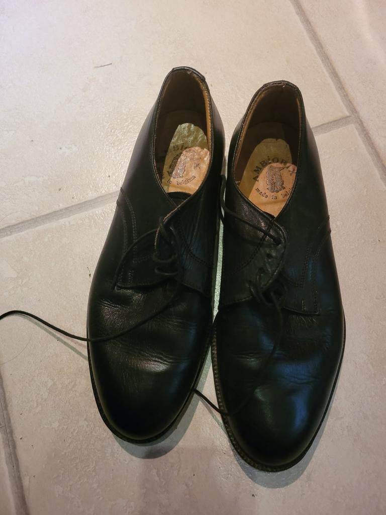 Chaussures Ambiorix, état neuf 43, Enlèvement