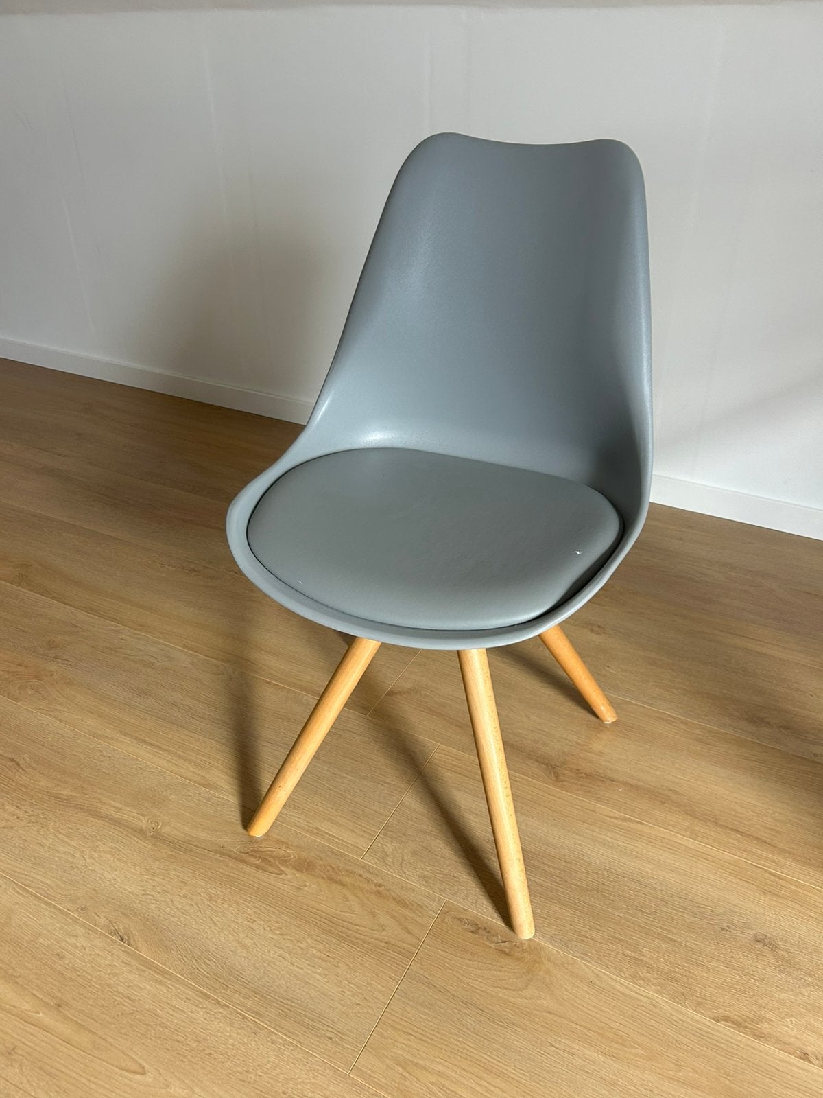 3 grijze stoelen, Huis en Inrichting, Stoelen, Ophalen, Kunststof, Gebruikt, Drie