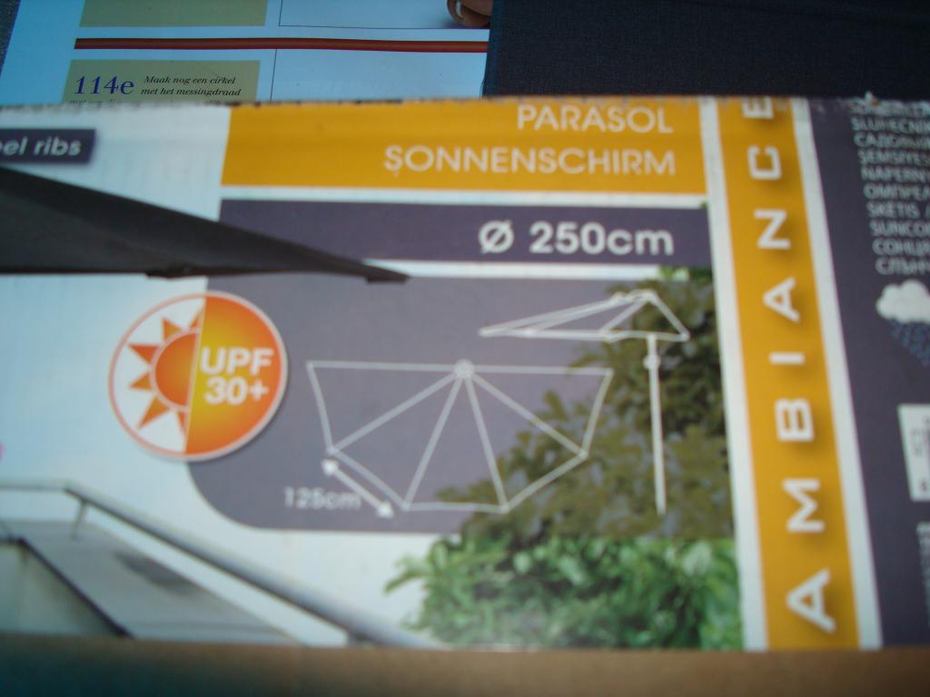 Halve parasol, Tuin en Terras, Ophalen, Zo goed als nieuw, 2 tot 3 meter, Overige typen