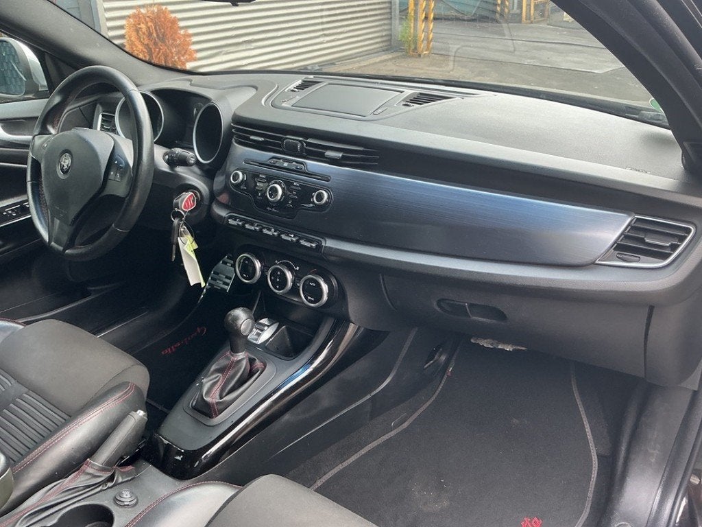 AIRBAG PASSAGER Alfa Romeo Giulietta (940) (|50509581|), Autos : Pièces & Accessoires, Stellantis Europe S.p.A, IPC D1-09 Bahnhofsplatz
65423  Rüsselsheim am Main, DE