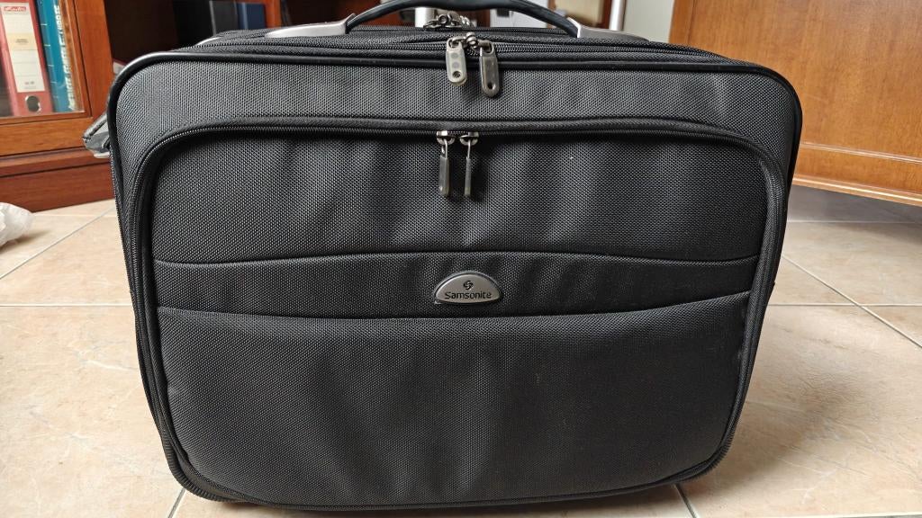 Valise de cabine - pilot case SAMSONITE, Roulettes, 35 à 55 cm, Comme neuf, Enlèvement