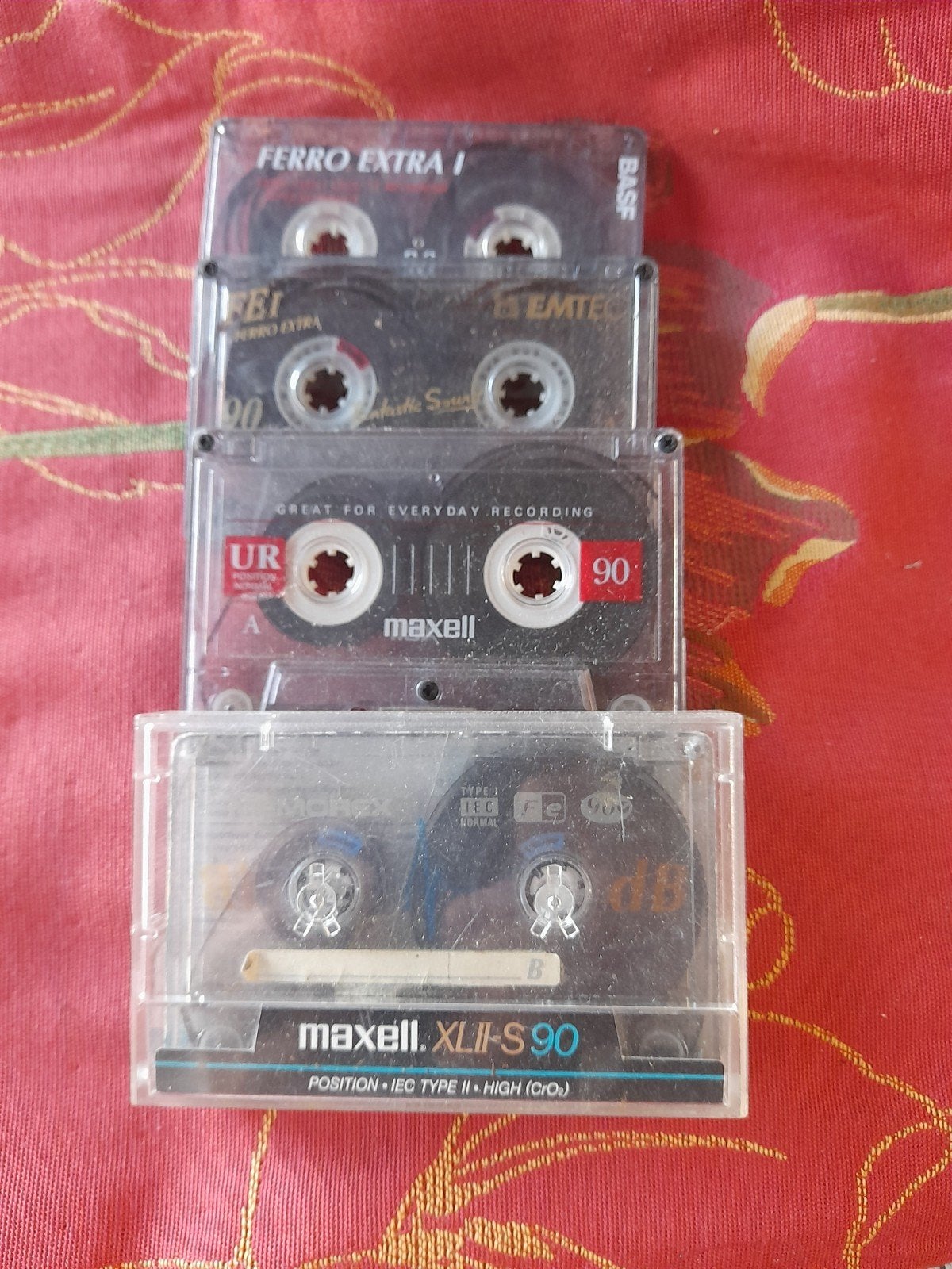 Quatre anciennes cassettes audio, CD & DVD, Cassettes audio