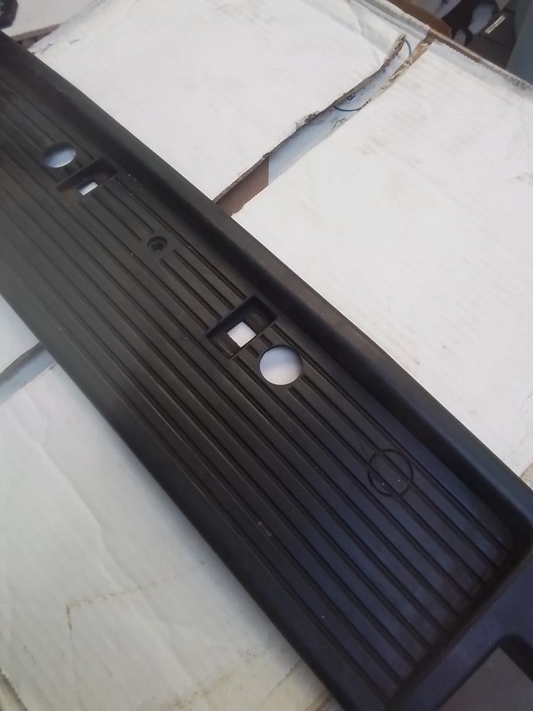 Support plaques+coin gauche  BMW E30  pare chocs  chromés, Enlèvement ou Envoi, Gauche, BMW