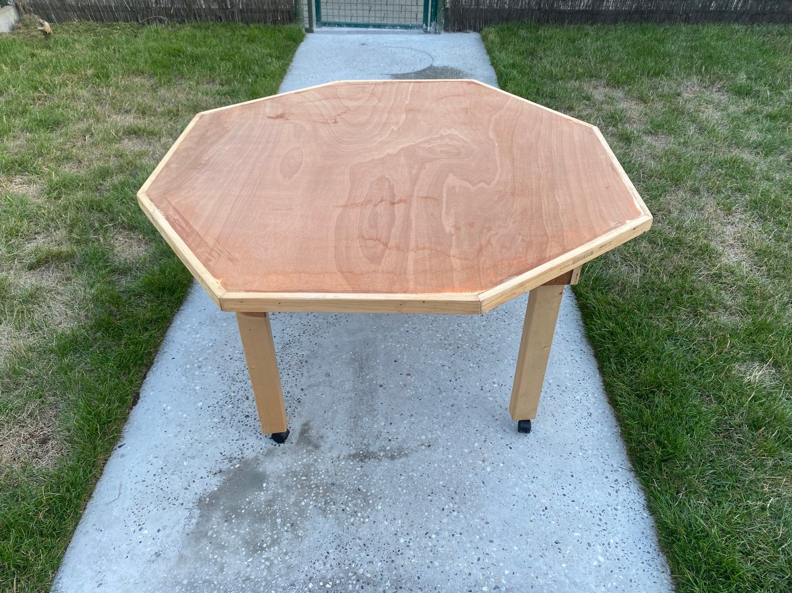 Une table de salon avec roulette et une sans pieds, Comme neuf, Enlèvement, 75 cm ou plus, Autres formes