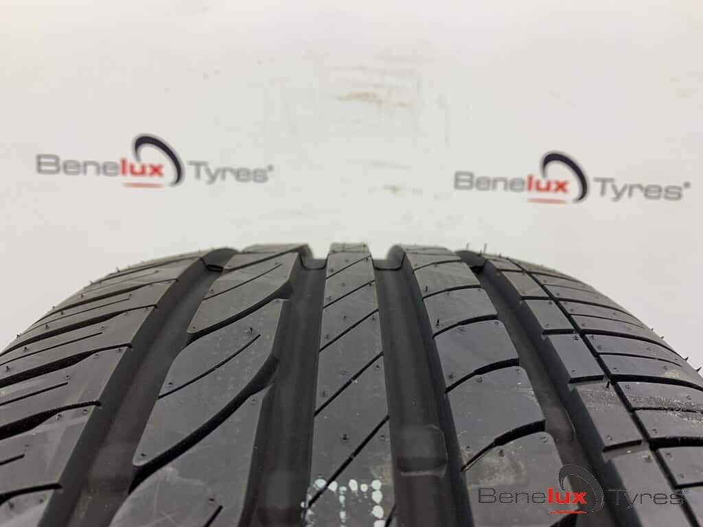 NIEUW 215/35R18 215/35 R18 ZR18 215/35/18 2153518 215/35ZR18, Autos : Pièces & Accessoires, Neuf, 215 mm, -, Véhicule de tourisme