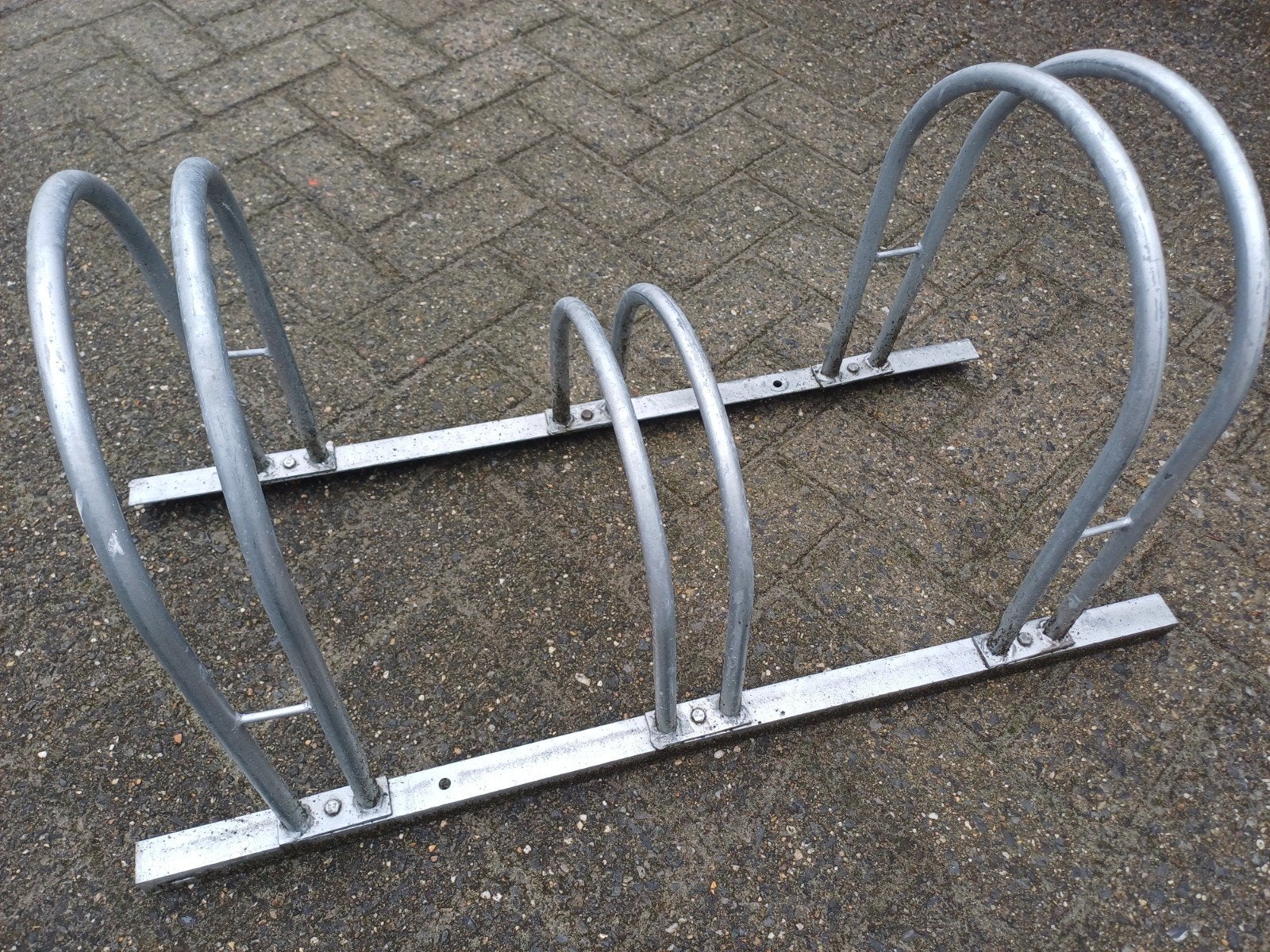 Gegalvaniseerd fietsenrek voor 3 fietsen, Ophalen