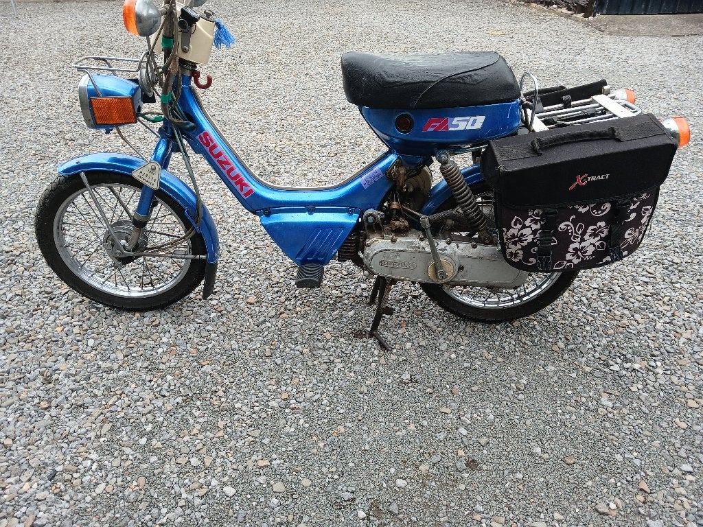 Suzuki fa -50 -1985  MET 2 CONTACHT SLEUTELS rijd zeer goed, 49 cc, Klasse B (45 km/u), 1 versnellingen, Ophalen