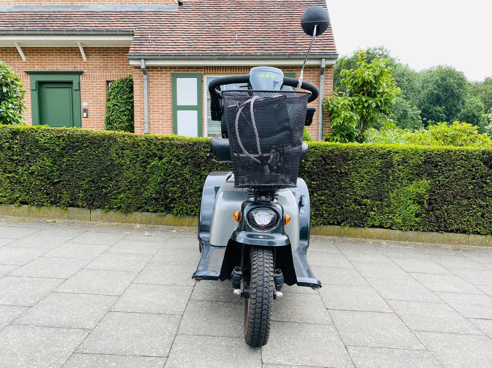 Bijna nieuw L & M Mezzo Scootmobiel inc Nieuwe accu, Ophalen of Verzenden, Inklapbaar, Zo goed als nieuw, Elektrische rolstoel
