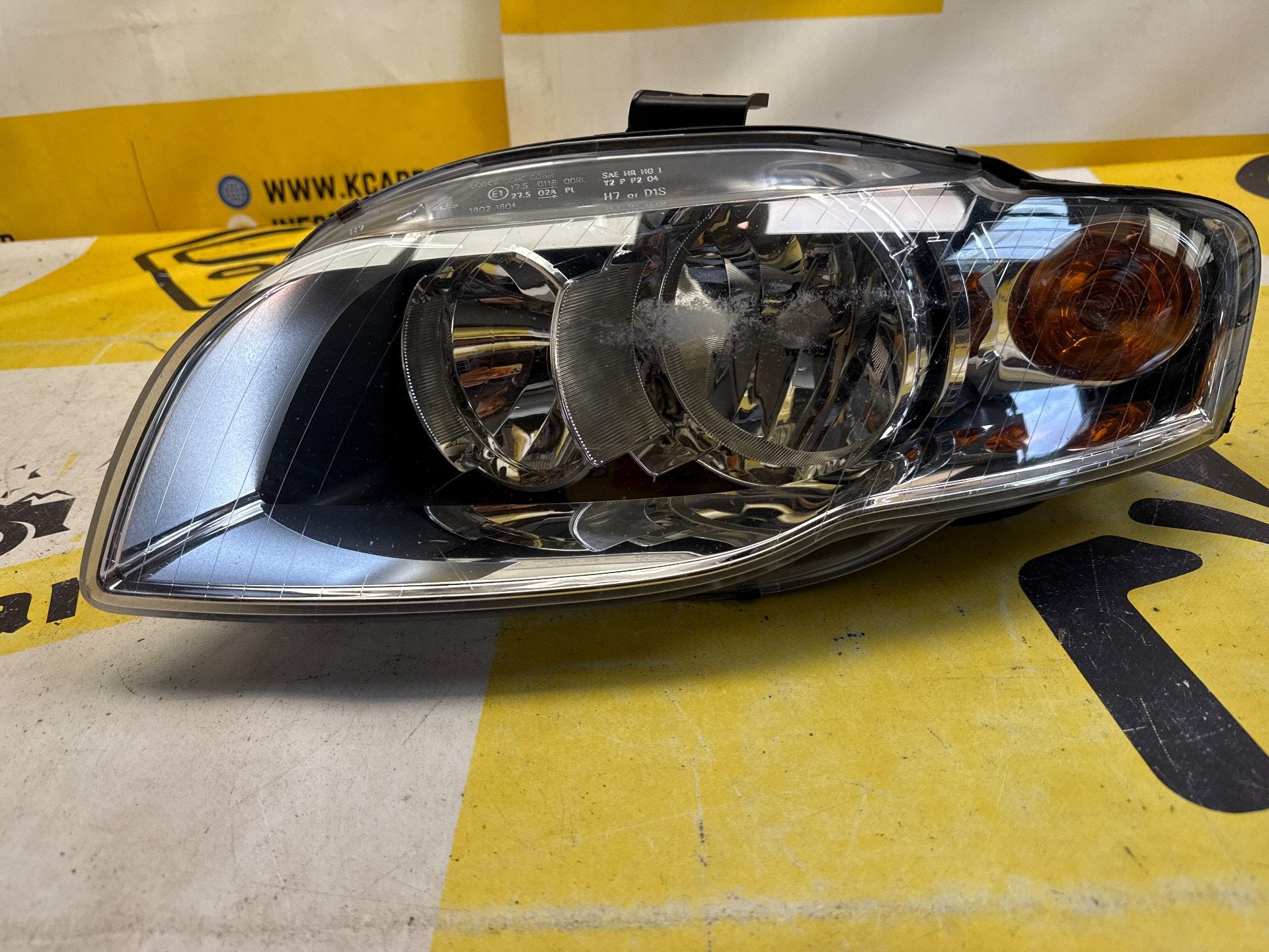 Koplamp Audi A4 B7 8E Koplamp Links 8E0941003AJ, Gebruikt, AUDI AG, Auto-Union-Strasse 1
85045  Ingolstadt, DE, Audi