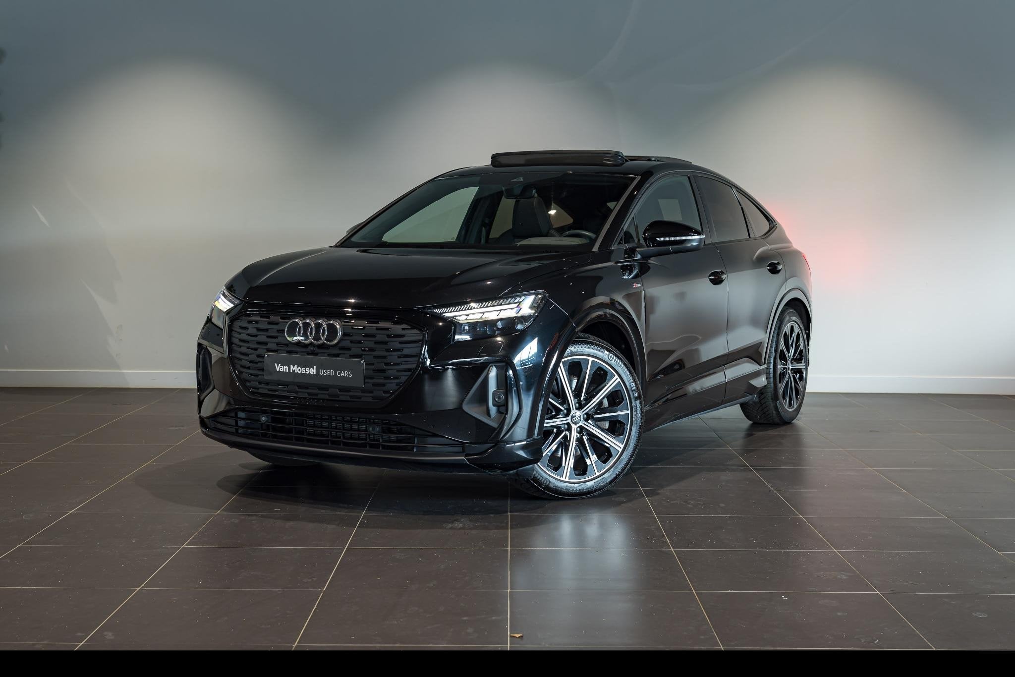 Audi Q4 Sportback e-tron 50 quattro S Line | Camera | PDC V+, Auto's, Audi, Stof, Gebruikt, 82 kWh, Zwart