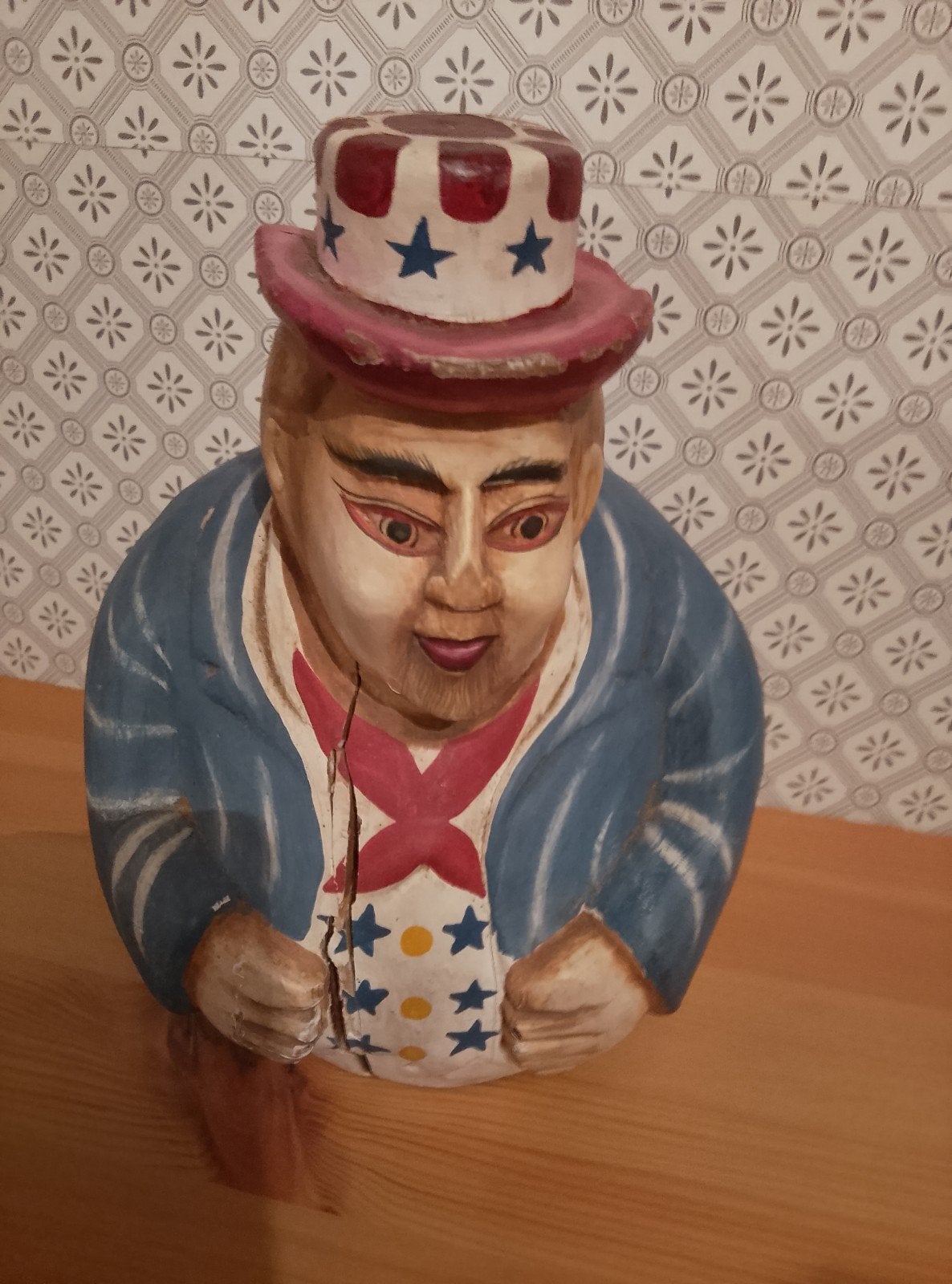 houtsnijwerk uit Indonesië, Ophalen