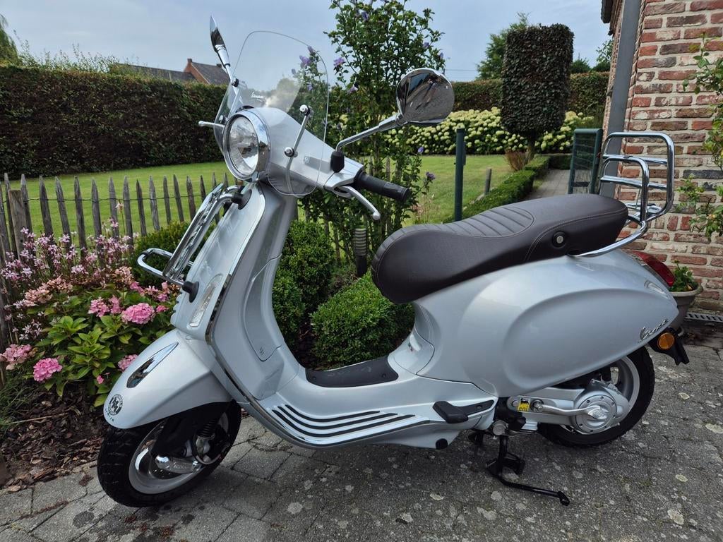 Vespa Piaggo 50cc 45km/u 4T bj 2016 met slechts 3200 KM, Ophalen, Gebruikt, Benzine, Vespa