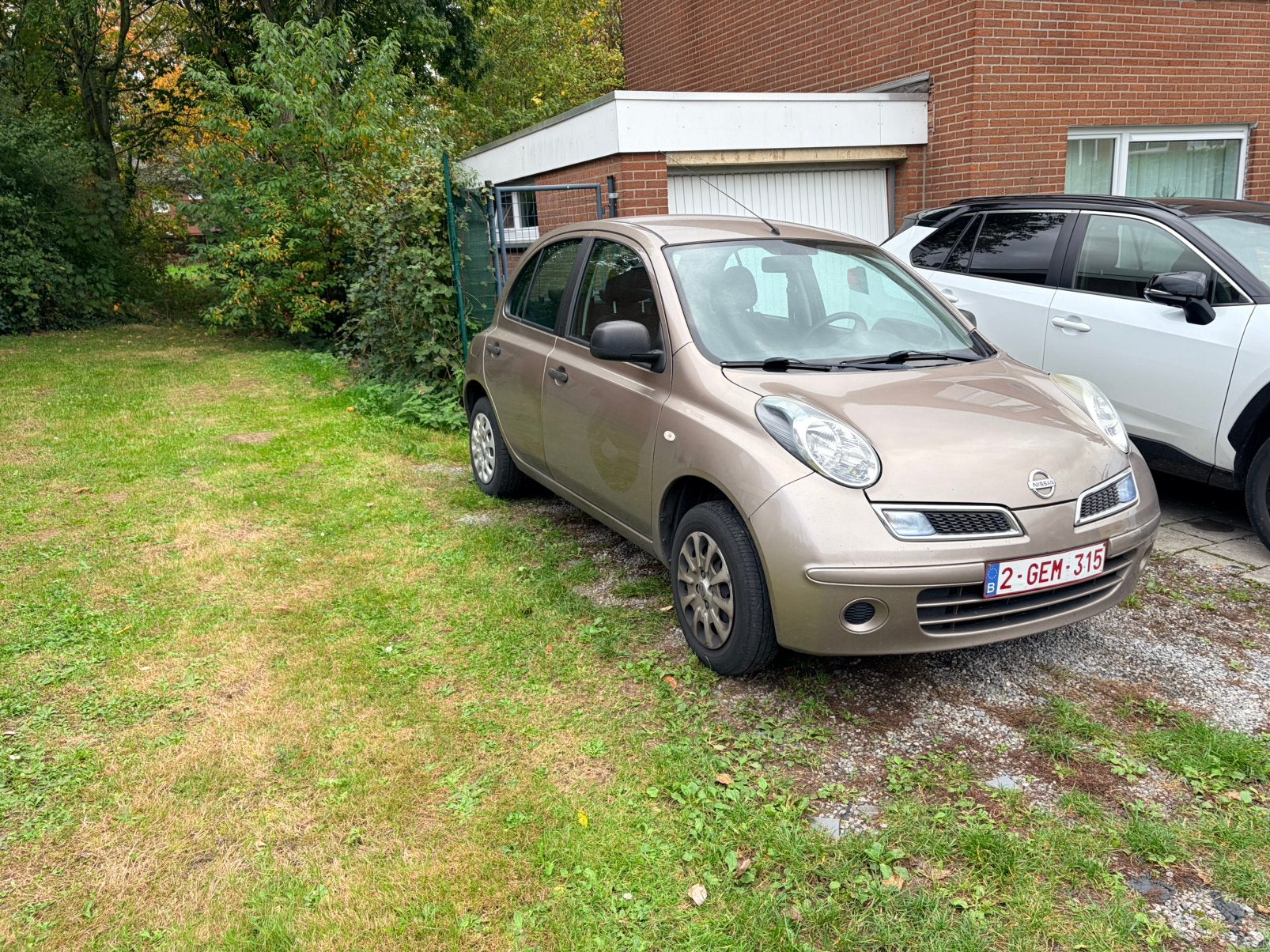 60.000 km Nissan Micra 1.2 essense l’année 2010, Autos, Achat, Beige, 5 portes, Micra