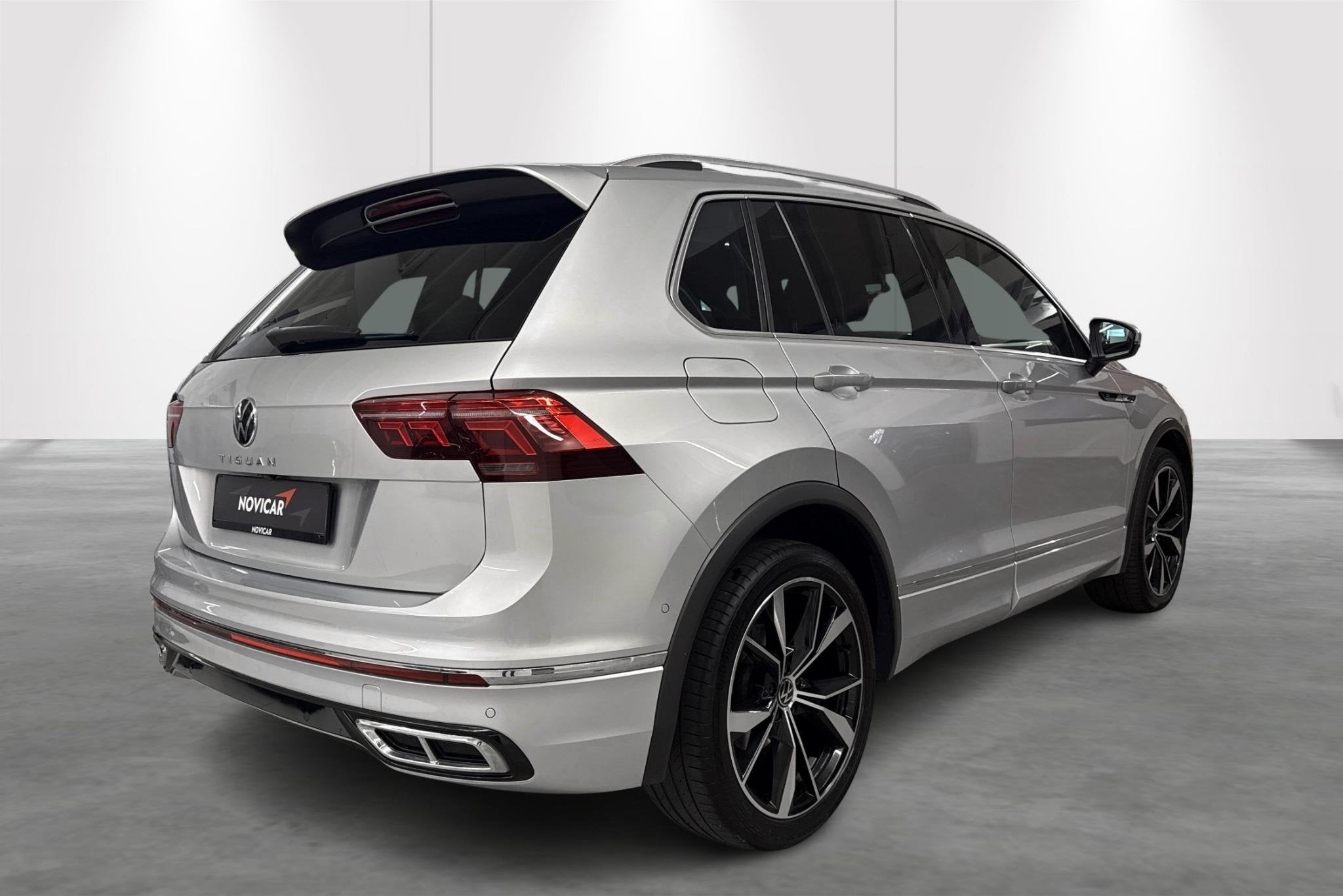 Volkswagen Tiguan 1.5 TSI 110kW DSG R-Line, Auto's, Stof, 110 kW, 4 cilinders, 5 zetels