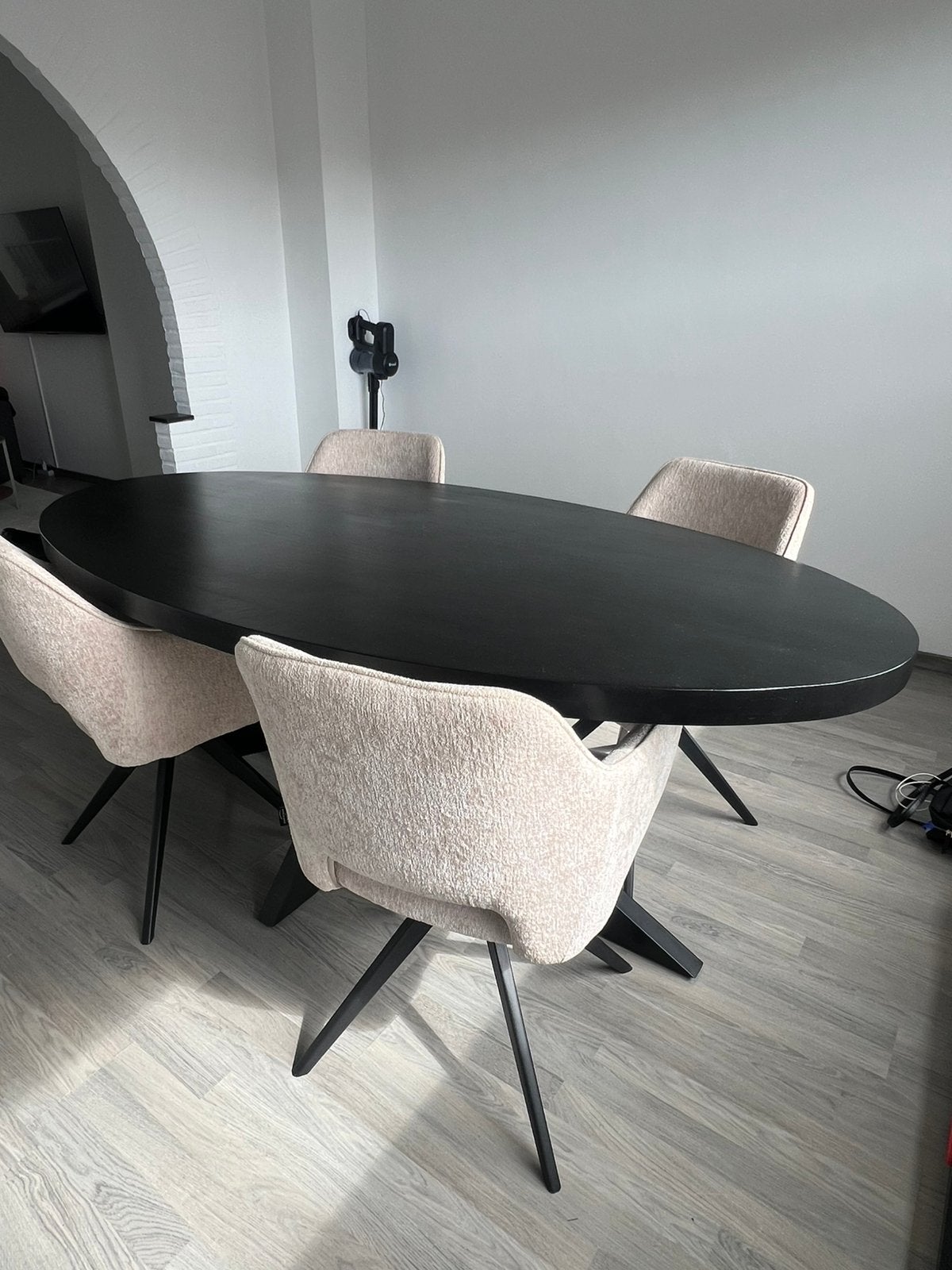 Ovale tafel, Ophalen, Nieuw
