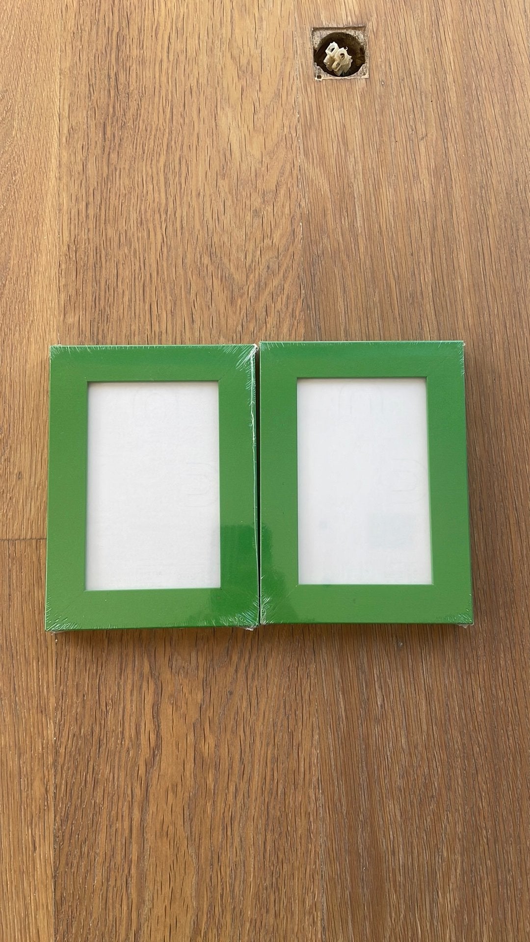 4 groene fotolijsten, Neuf, Enlèvement ou Envoi, Cadre photo standard, Bois