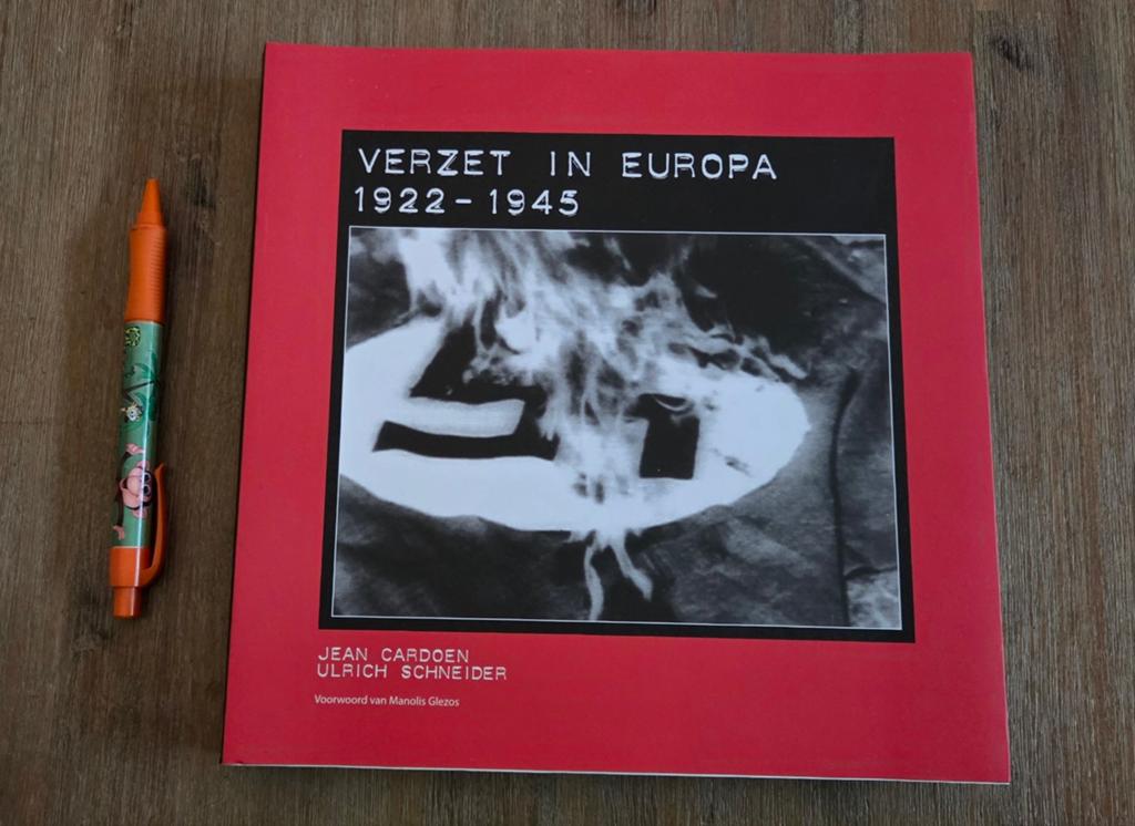 Boek,verzet in Europa, Verzamelen, Ophalen of Verzenden
