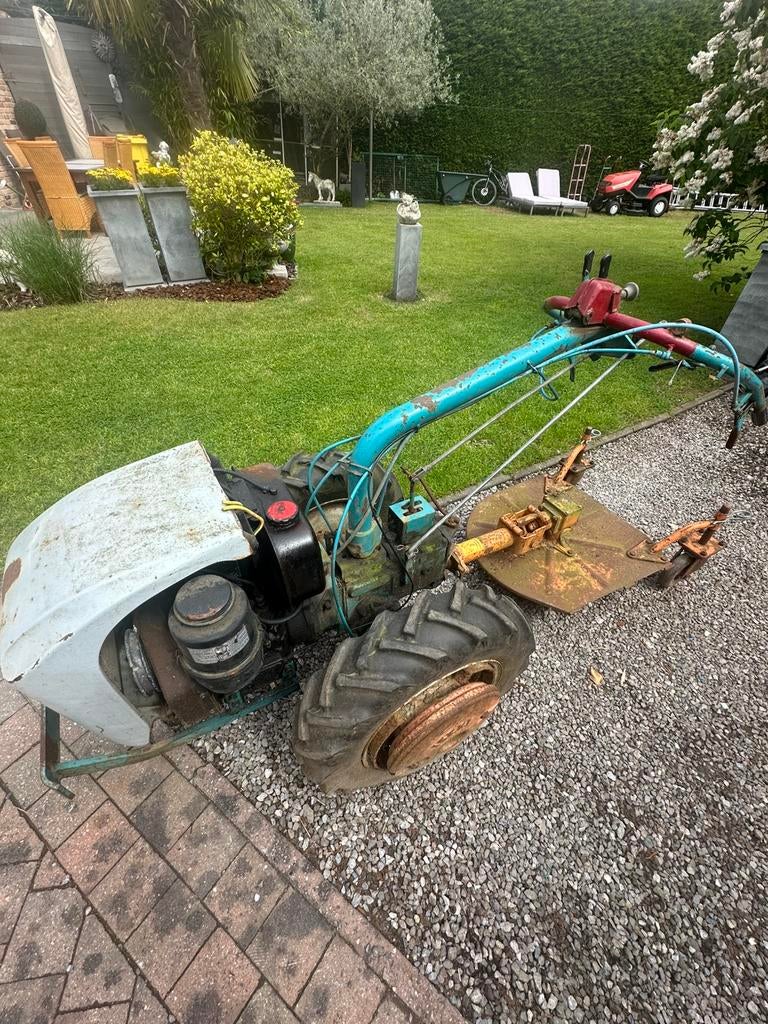 Bertolini tweewielige motoculteur, Ophalen