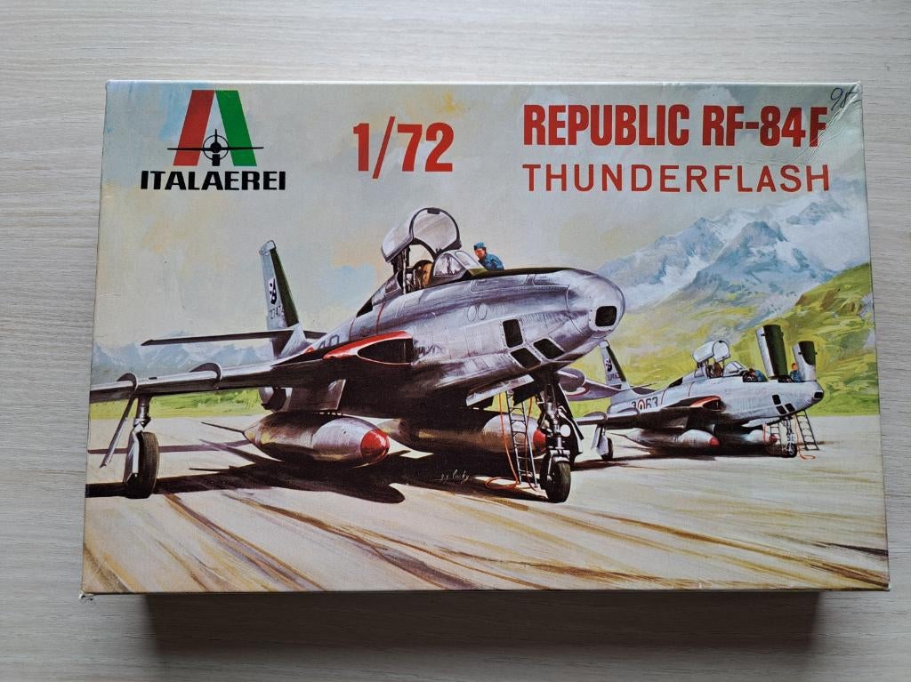 Italaerei | Nr. 108 | 1:72 - RF-84F Thunderflash (België), Hobby & Loisirs créatifs, Modélisme | Avions & Hélicoptères, Neuf, Italeri