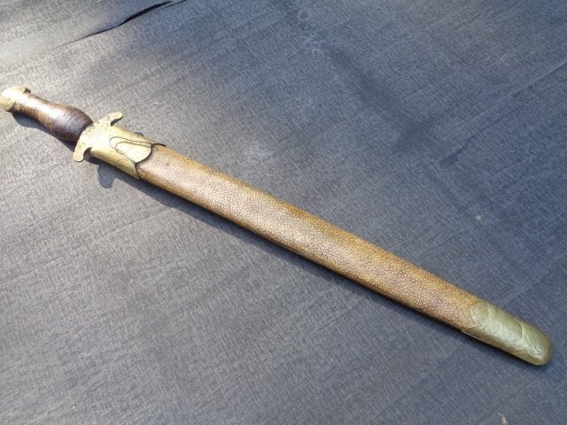 Antiek , Kunst hand arbeid , Lengte = 52,5 cm., Enlèvement ou Envoi