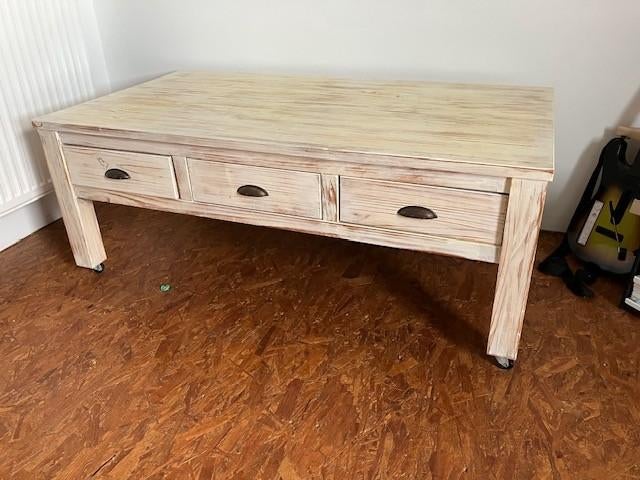 Table basse en bois, Maison & Meubles, Tables | Tables de salon, 100 à 150 cm, Moins de 50 cm, Contemporain, Enlèvement