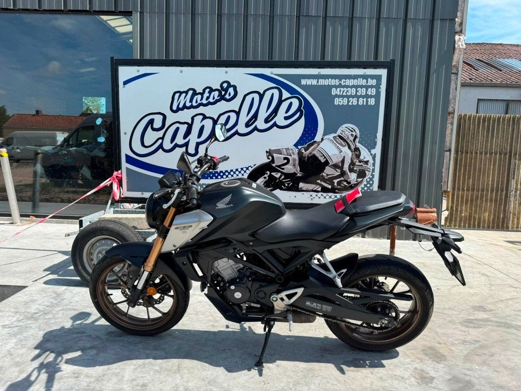 Honda	CB125R, Entreprise, 125 cm³, Jusqu'à 11 kW