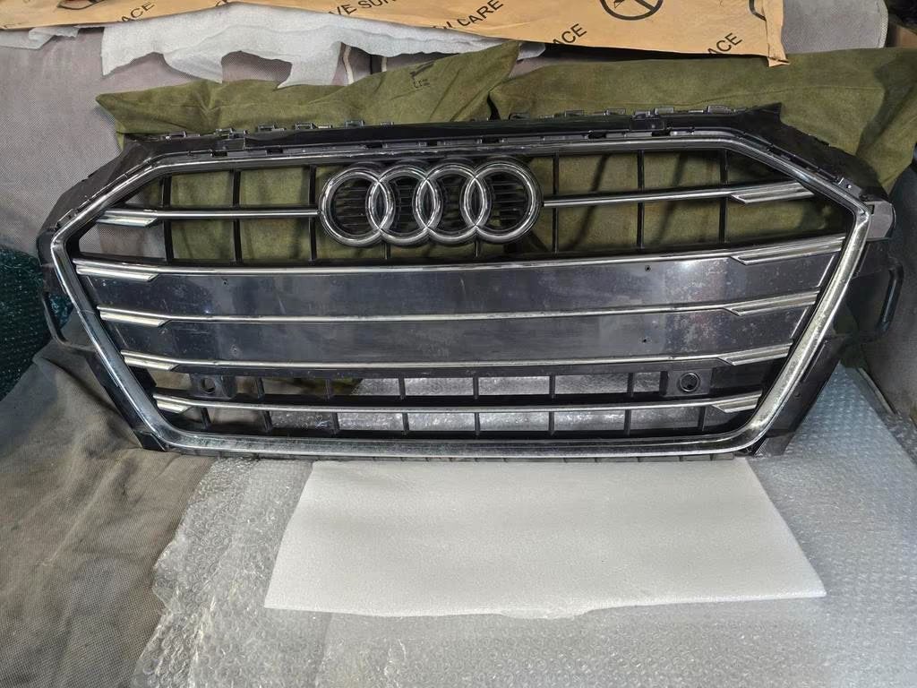 Audi A4 8W B9 Facelift 2019-2024 Calandre S-Line 8W0853651DF, AUDI AG, Auto-Union-Strasse 1
85045  Ingolstadt, DE, Audi, Utilisé