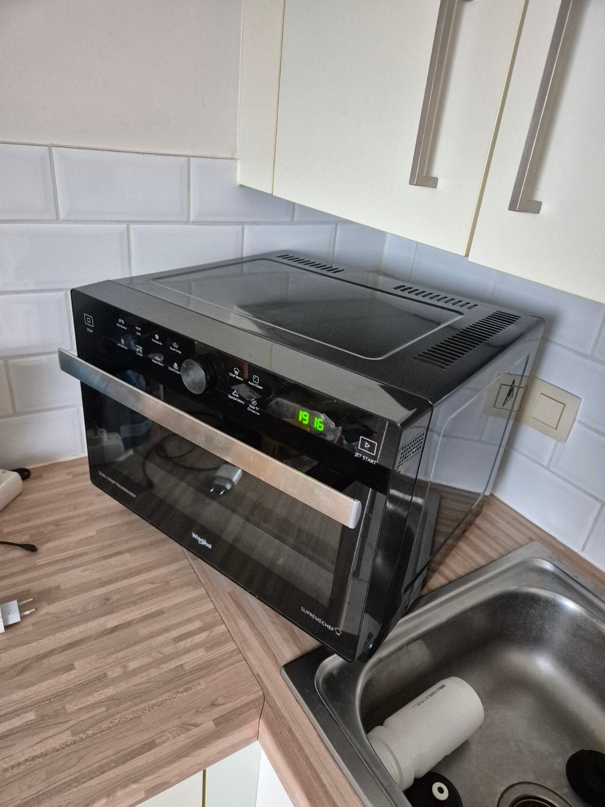 Whirlpool combi microgolfoven 33L, Elektronische apparatuur, Ophalen, Gebruikt, Microgolfoven, Draaiplateau